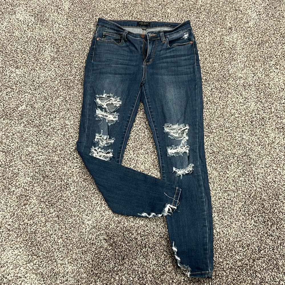 Judy Blue distressed skinny